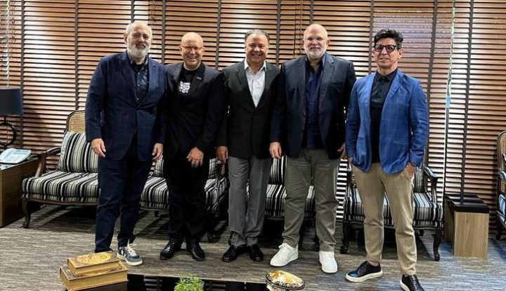 RICtv e NDTV renovam sua parceria com a Record TV